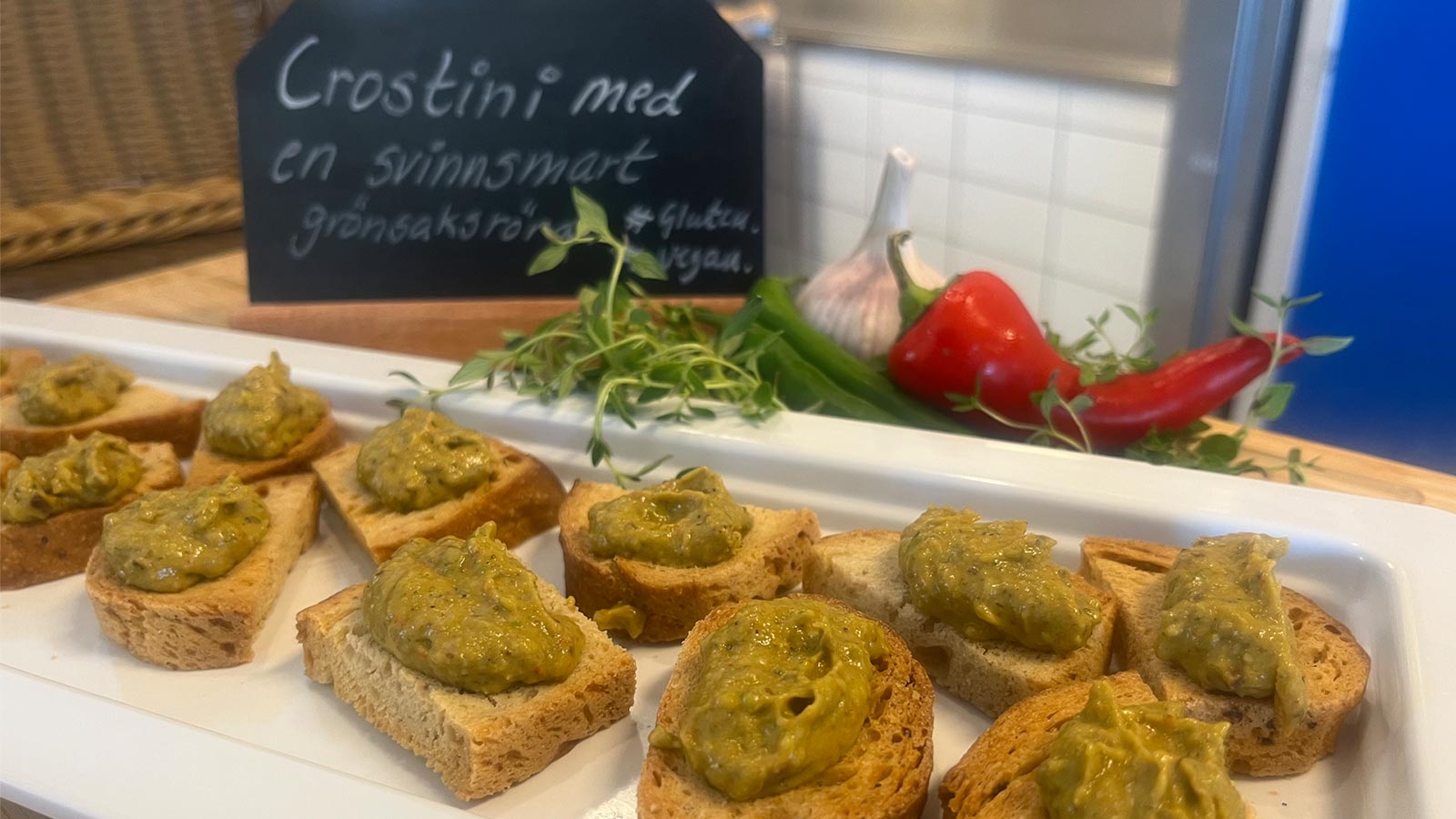 Svinnsmart röra på små crostini